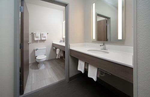Canyon Hotel | Holiday Inn Express Hotel & Suites Canyon by IHG