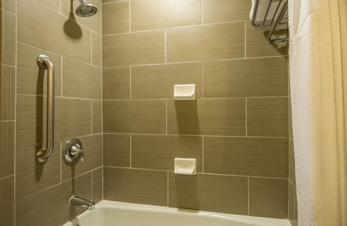 Hobbs Hotel | Holiday Inn Express Hotel & Suites Hobbs by IHG