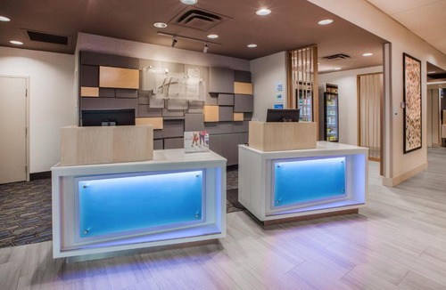 Everman Hotel | Holiday Inn Express & Suites - Forest Hill - Ft. Worth SE
