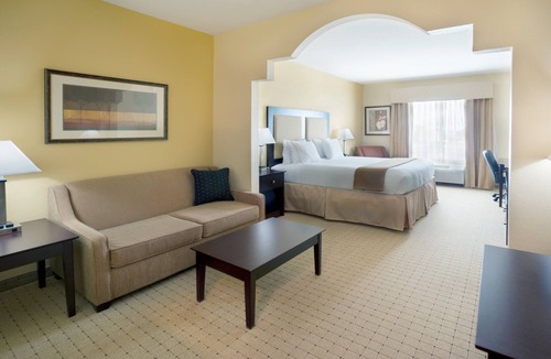 Georgetown Hotel | Holiday Inn Express & Suites Georgetown by IHG