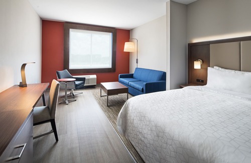 North Overton Hotel | Holiday Inn Express & Suites Lubbock Central - Univ Area, an Ihg Hotel