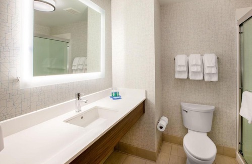 Amistad National Recreational Area Hotel | Holiday Inn Express & Suites Del Rio by IHG