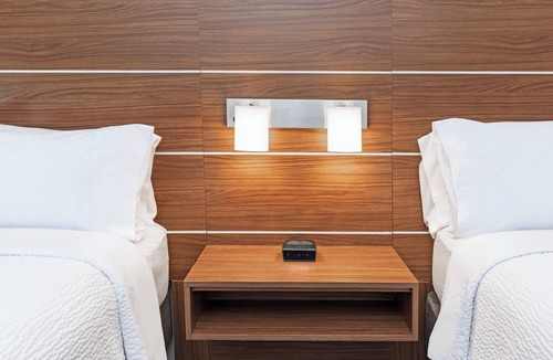 Amistad National Recreational Area Hotel | Holiday Inn Express & Suites Del Rio by IHG