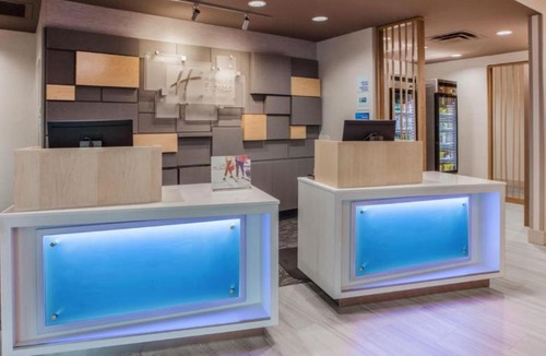 Lindale Hotel | Holiday Inn Express & Suites Lindale - Tyler by IHG