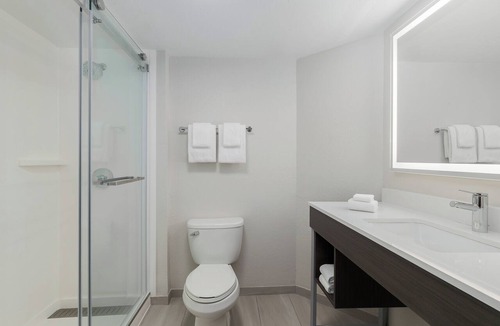 White Station Hotel | Holiday Inn Express & Suites Memphis East by IHG