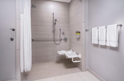 Odessa Hotel | Holiday Inn Express & Suites - Odessa I-20 by IHG