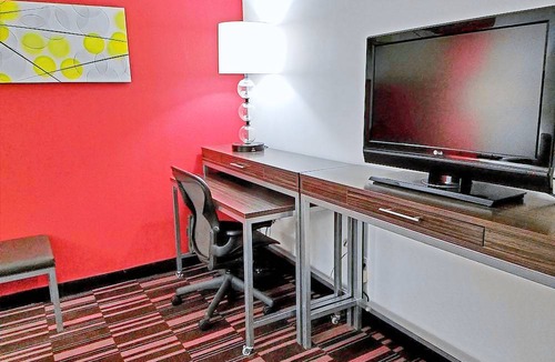 Las Colinas Hotel | Holiday Inn Irving Las Colinas, an IHG Hotel