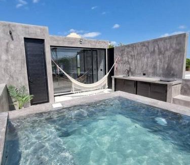 Merida Apartment | Home Rooftop Private Jacuzzi 3 Bedroom 4 Bth 120Mb