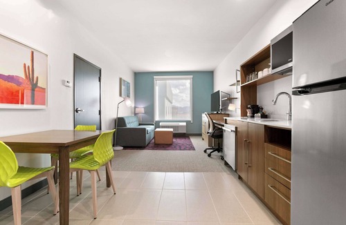 Warehouse District Hotel | Home2 Suites by Hilton Phoenix Downtown