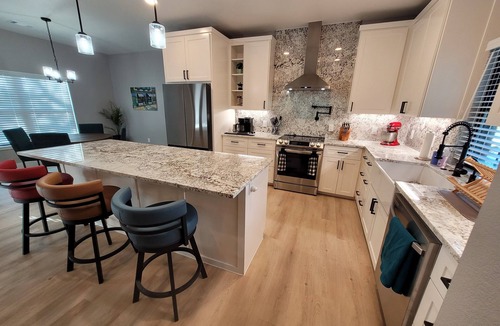 Horseshoe Bay House | Horizon Hilltop Lakehouse