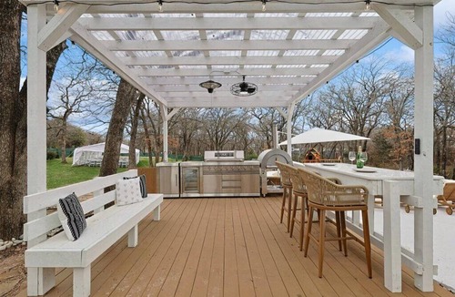 Azle House | ★Host Events! HEATED PrivatePool/Outdoor Dining/GameRoom/Playground★