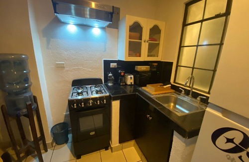 Zona 13 Hostel | Hostal 17-52