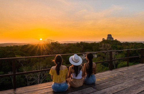 Tikal National Park Hostel | Hostal Jungle Lodge Tikal