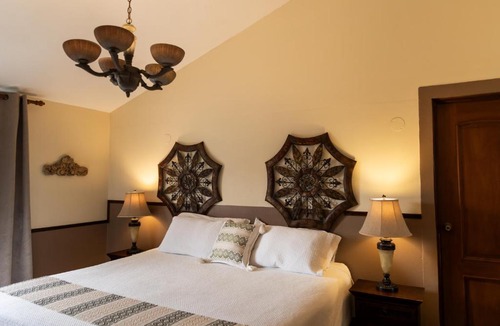 Zona 13 Hotel | Hostal Villa Toscana