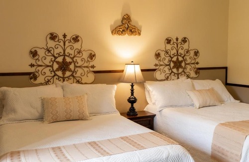 Zona 13 Hotel | Hostal Villa Toscana