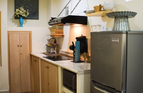 Flores Apartment | Hostted