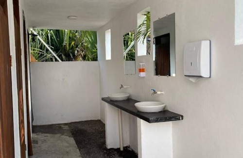 El Paredon Hotel | Hot Chipilin El Paredon
