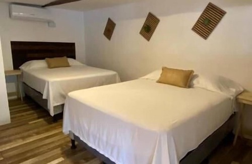 El Paredon Hotel | Hot Chipilin El Paredon