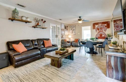 Bryan House | Hot Tub + Outdoor Kitchen: Stylish Home in Bryan