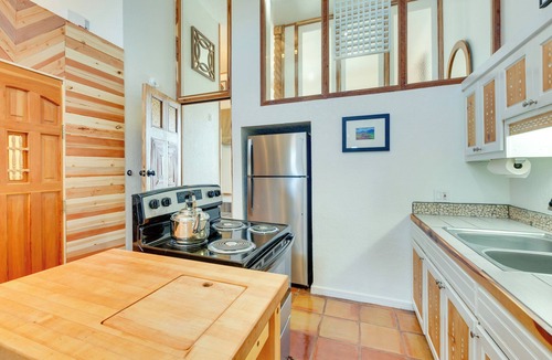 El Prado Apartment | Hot Tub, Sunset Views! Couples Escape in El Prado