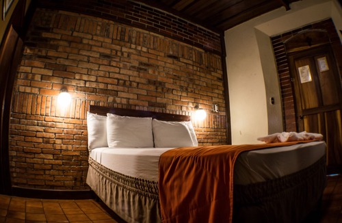 Retalhuleu Hotel | Hotel Astor