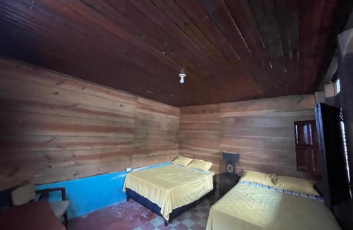 San Agustin Lanquin Bed & Breakfast | Hotel bar y restaurante Millenium Lanquin