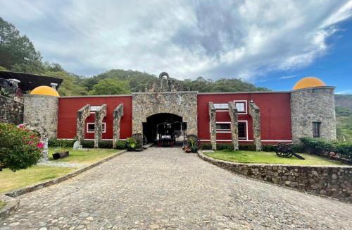 San Sebastian del Oeste Hotel | Hotel Boutique Hacienda Caudillos