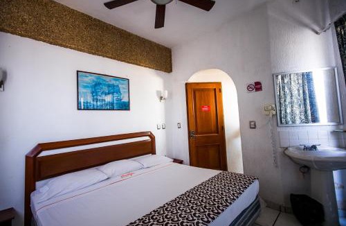 Ricardo Flores Magon Hotel | Hotel Candilejas Playa