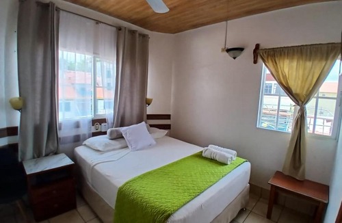 Flores Hotel | Hotel Casa Amelia