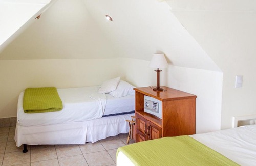 Flores Hotel | Hotel Casa Amelia
