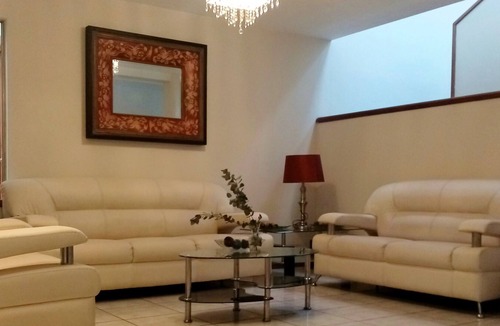Zona 13 Hotel | Hotel Casa Blanca Inn