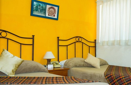 Flores Hotel | Hotel Casa Flores De Tikal