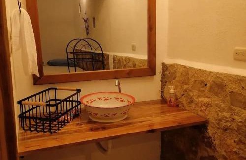 Flores Hotel | Hotel Colibrí Petén