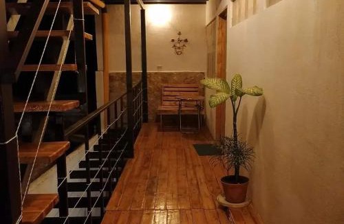 Flores Hotel | Hotel Colibrí Petén