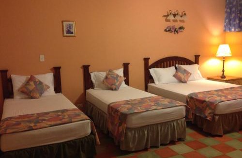 Puerto Barrios Hotel | Hotel El Delfin