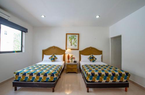 Centro Hotel | Hotel Embajadores