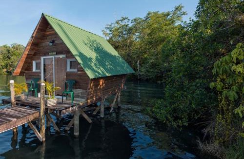 Rio Dulce Hotel | Hotel Hacienda Tijax Jungle Logde