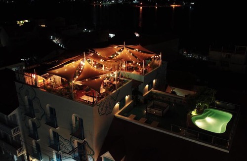 Flores Hotel | Hotel Isla de Flores
