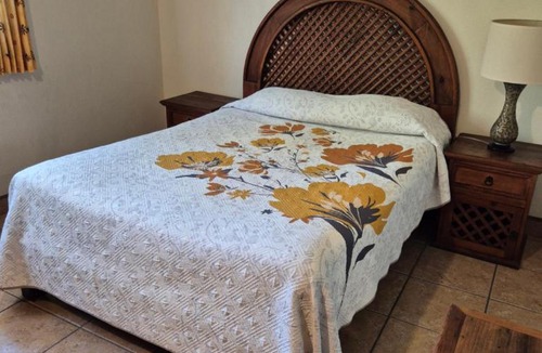 La Paz Hotel | Hotel Lorimar