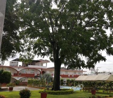 Martinez de La Torre Hotel | Hotel Los Cedros