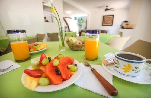 Downtown Cancun Hotel | Hotel Los Girasoles