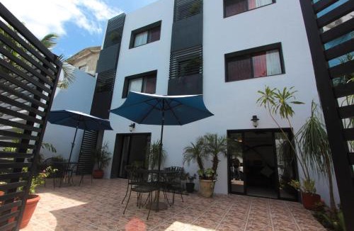 Downtown Cancun Hotel | Hotel Los Girasoles
