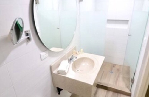 Monterrey Centro Hotel | Hotel Madero Express