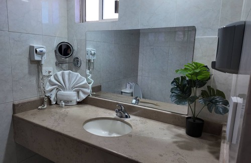 Culiacan Hotel | Hotel Maioris Jesús Kumate