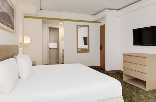 Monterrey Centro Hotel | Hotel Monterrey Macroplaza