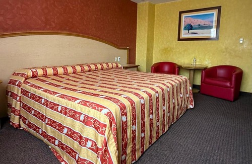 Villa de Guadalupe Hotel | Hotel Montevideo