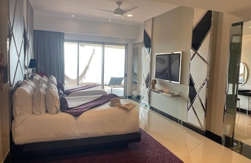 Mismaloya Hotel | HOTEL MOUSAI PUERTO VALLARTA - ADULTS ONLY : Many different suite configurations