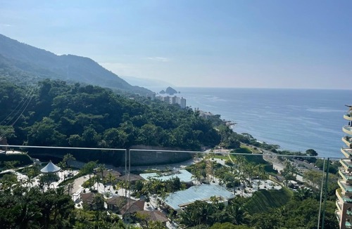 Mismaloya Hotel | HOTEL MOUSAI PUERTO VALLARTA - ADULTS ONLY : Many different suite configurations