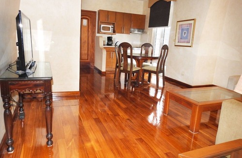 Zona 10 Hotel | Hotel San Carlos
