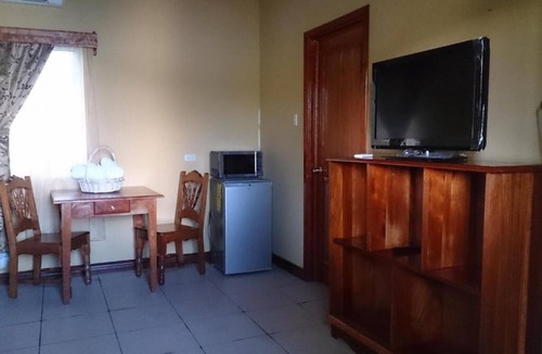 Flores Hotel | Hotel Santa Bárbara Tikal